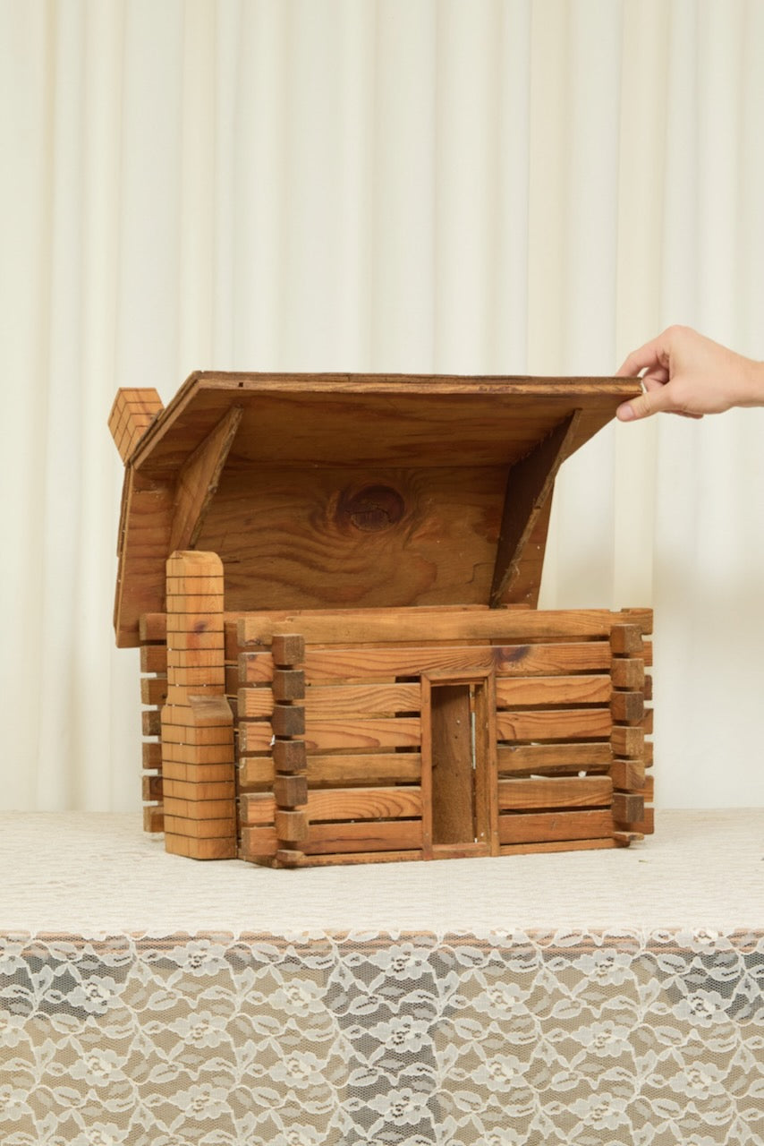 Vintage Wood Cabin Box