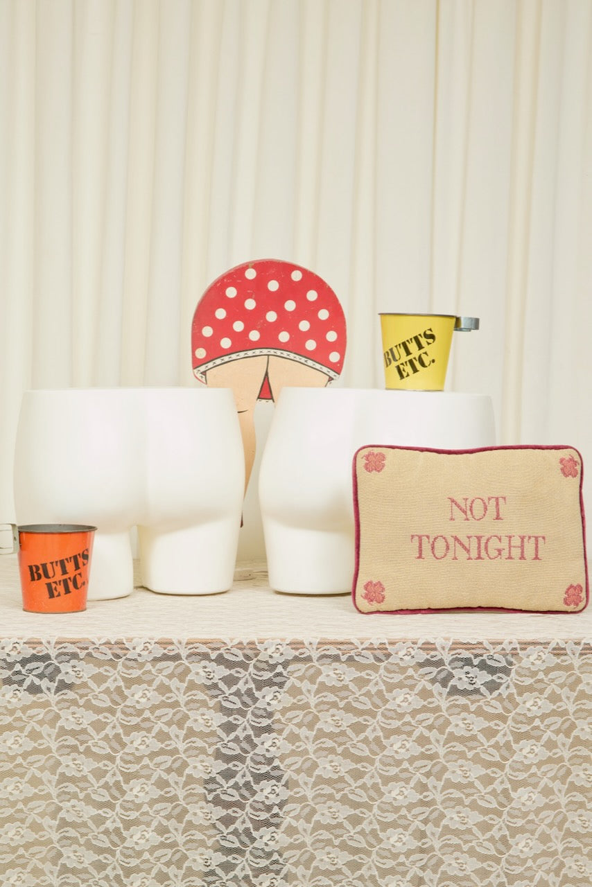 Vintage Blowmold Butt Lamp