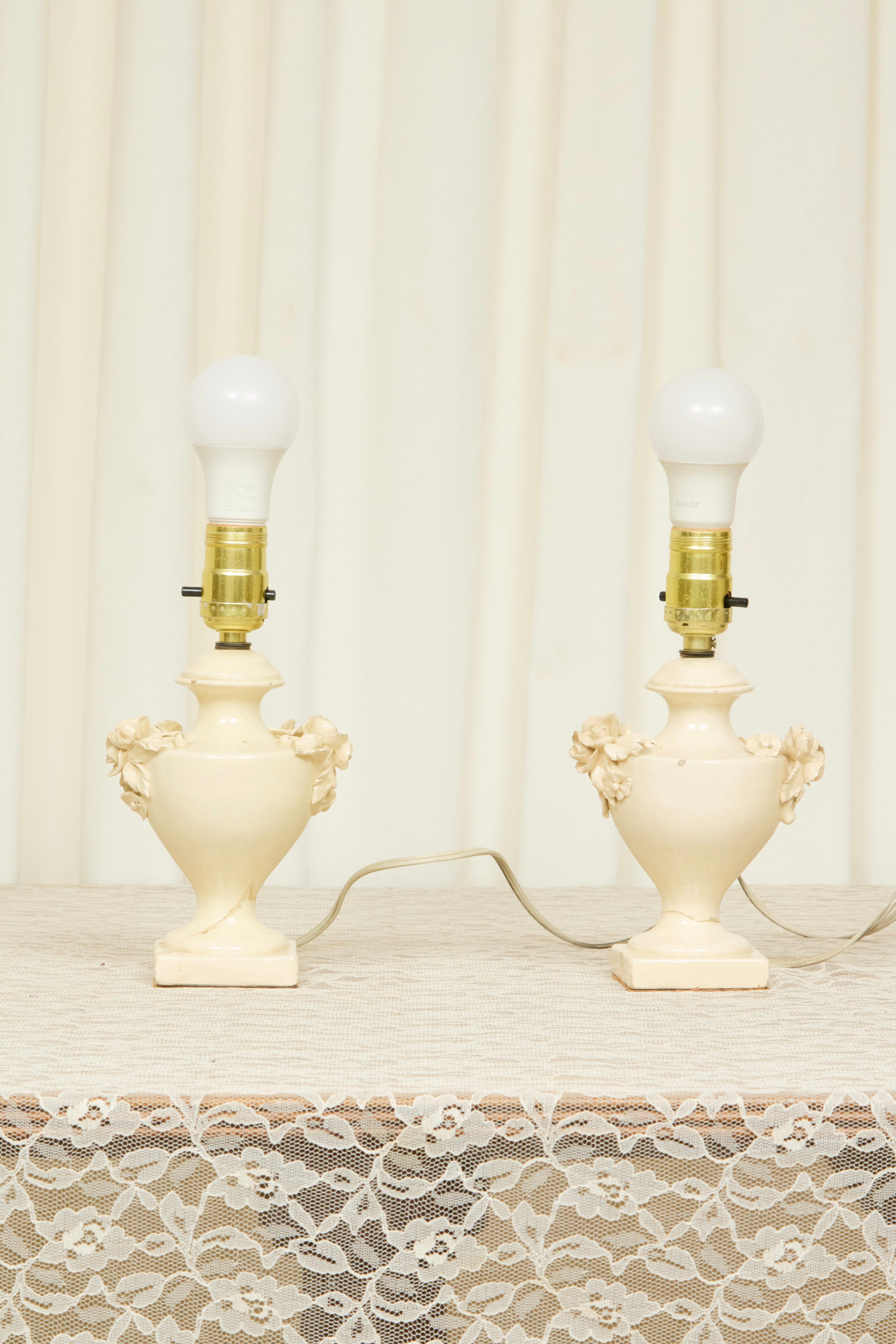 Vintage Floral Urn Lamps Set/2