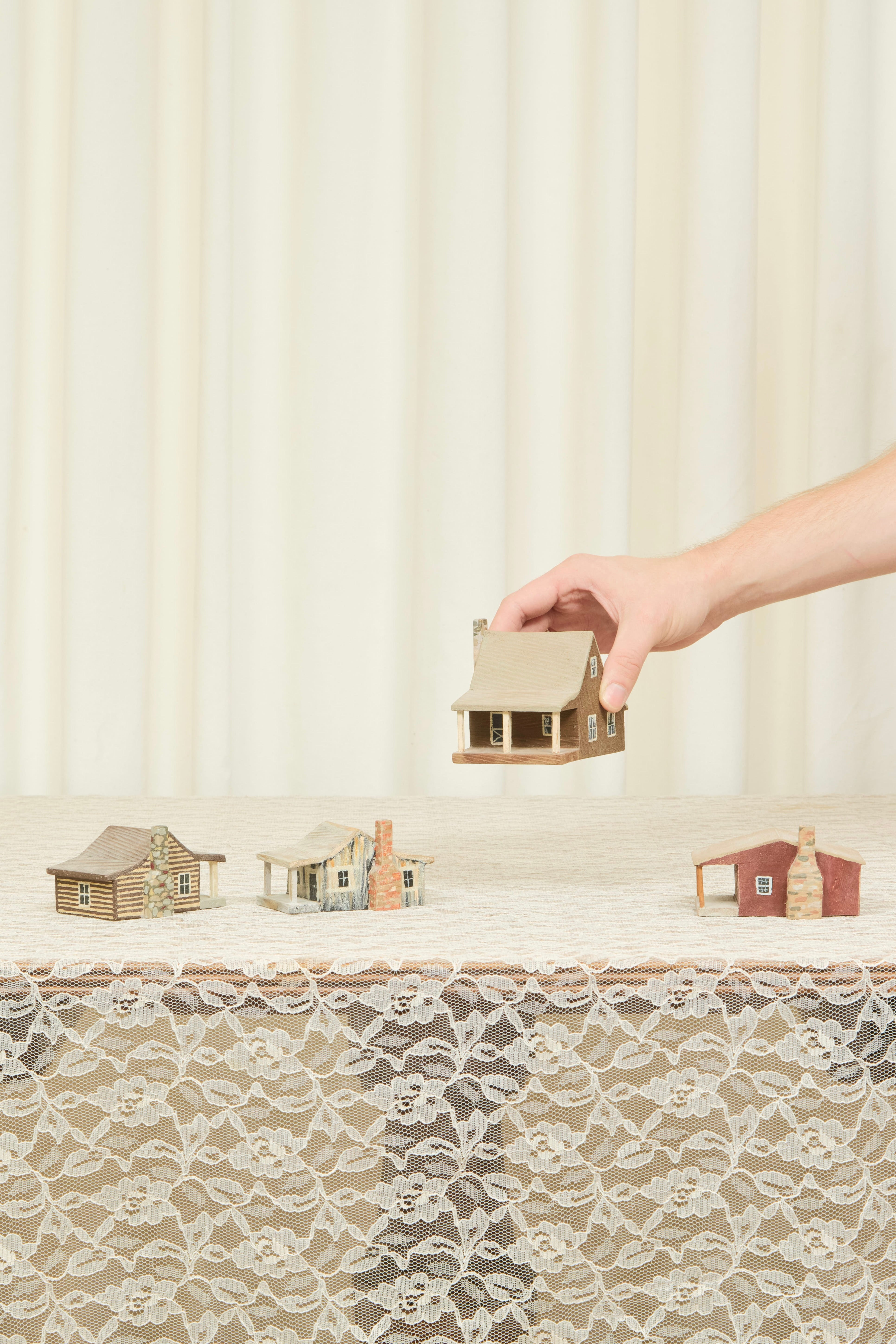 Vintage Wood Cabin Village Set/4
