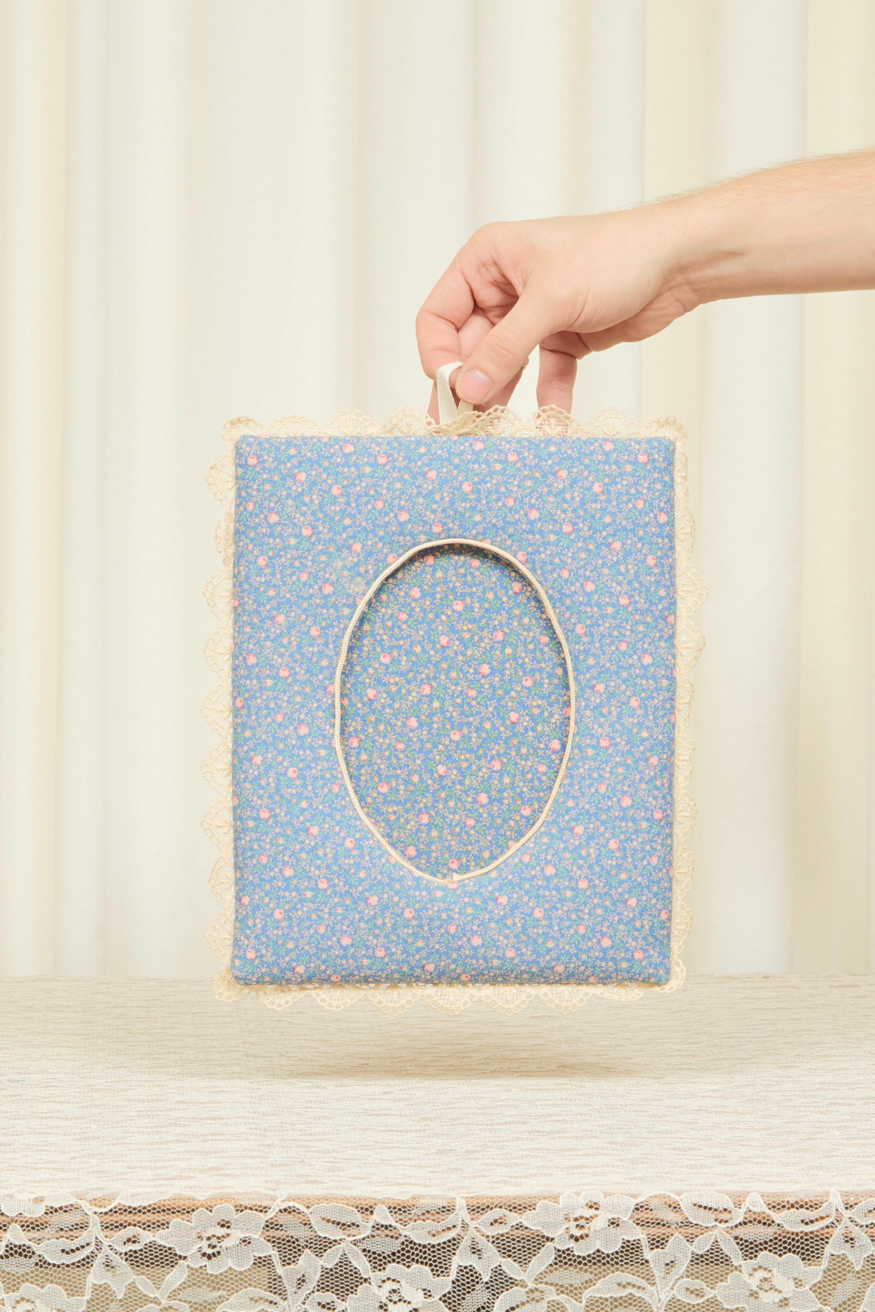 Vintage Floral & Lace Picture Frame