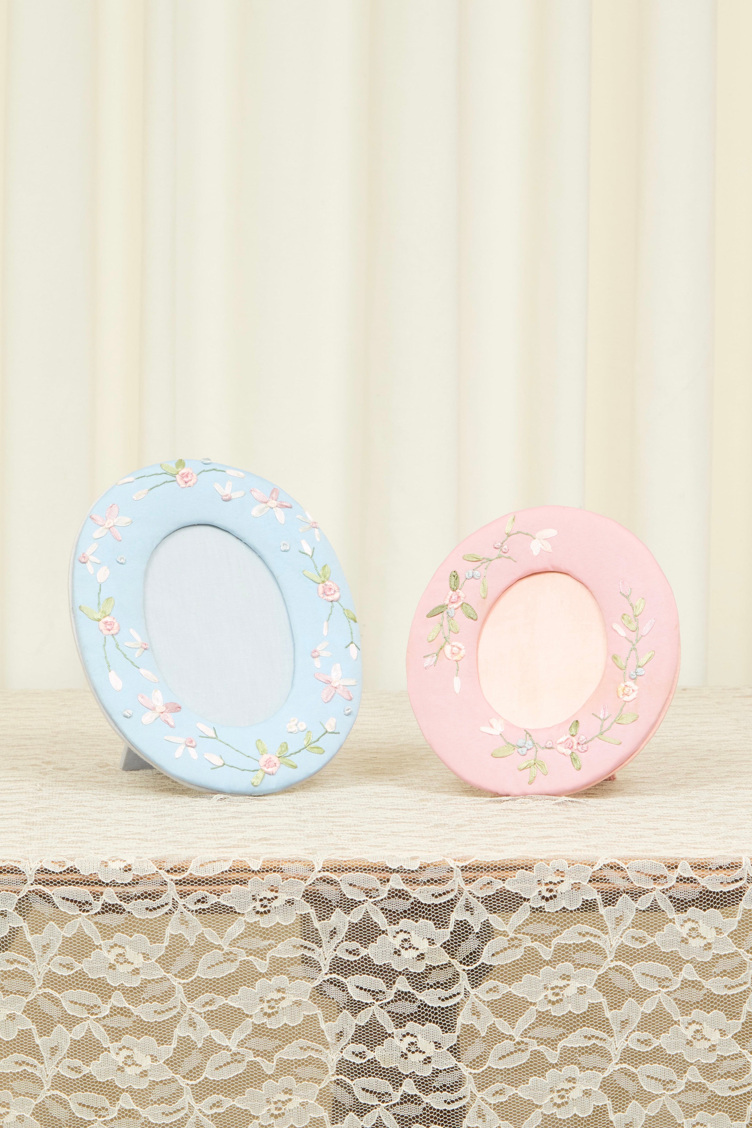 Vintage Ribbon Work Picture Frames Set/2