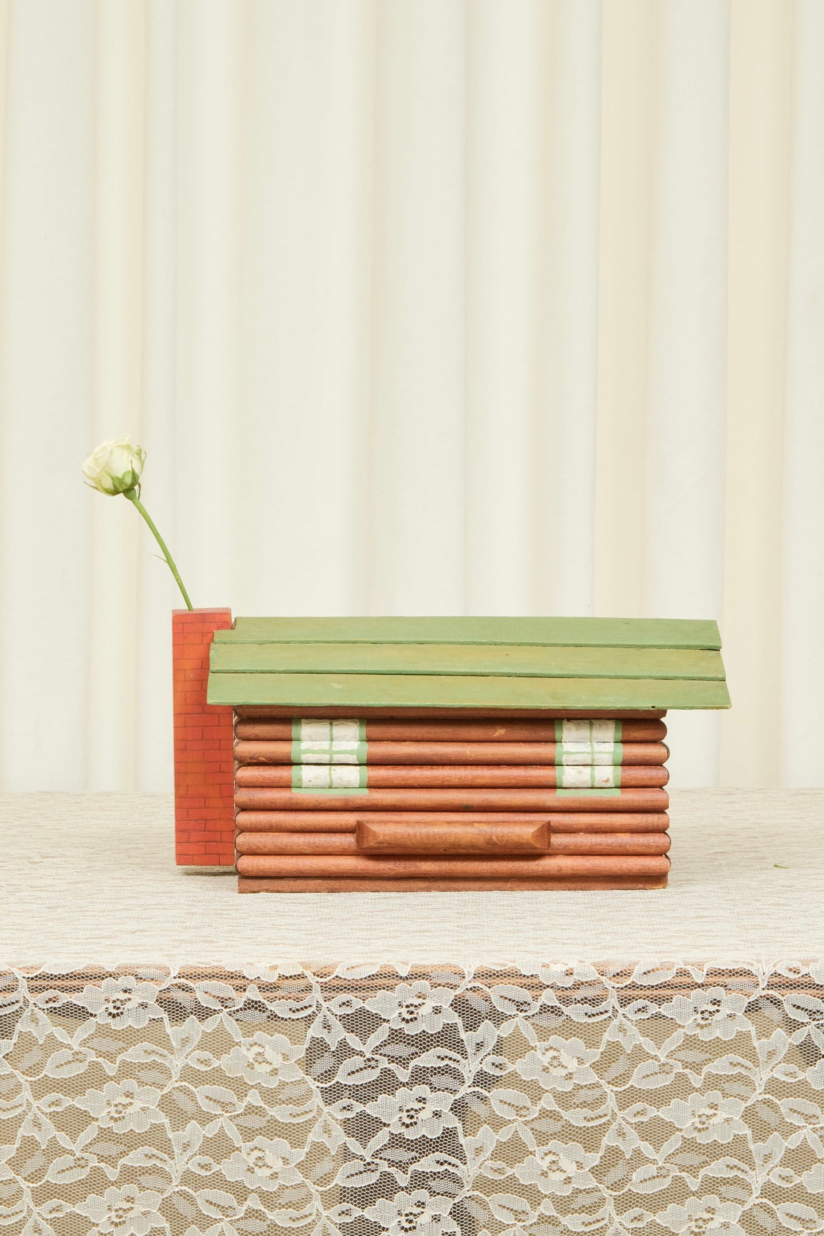 Vintage Log Cabin w/Drawer