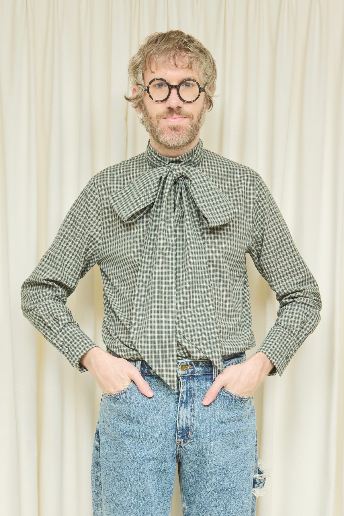 Laurence Plaid Pussybow Shirt