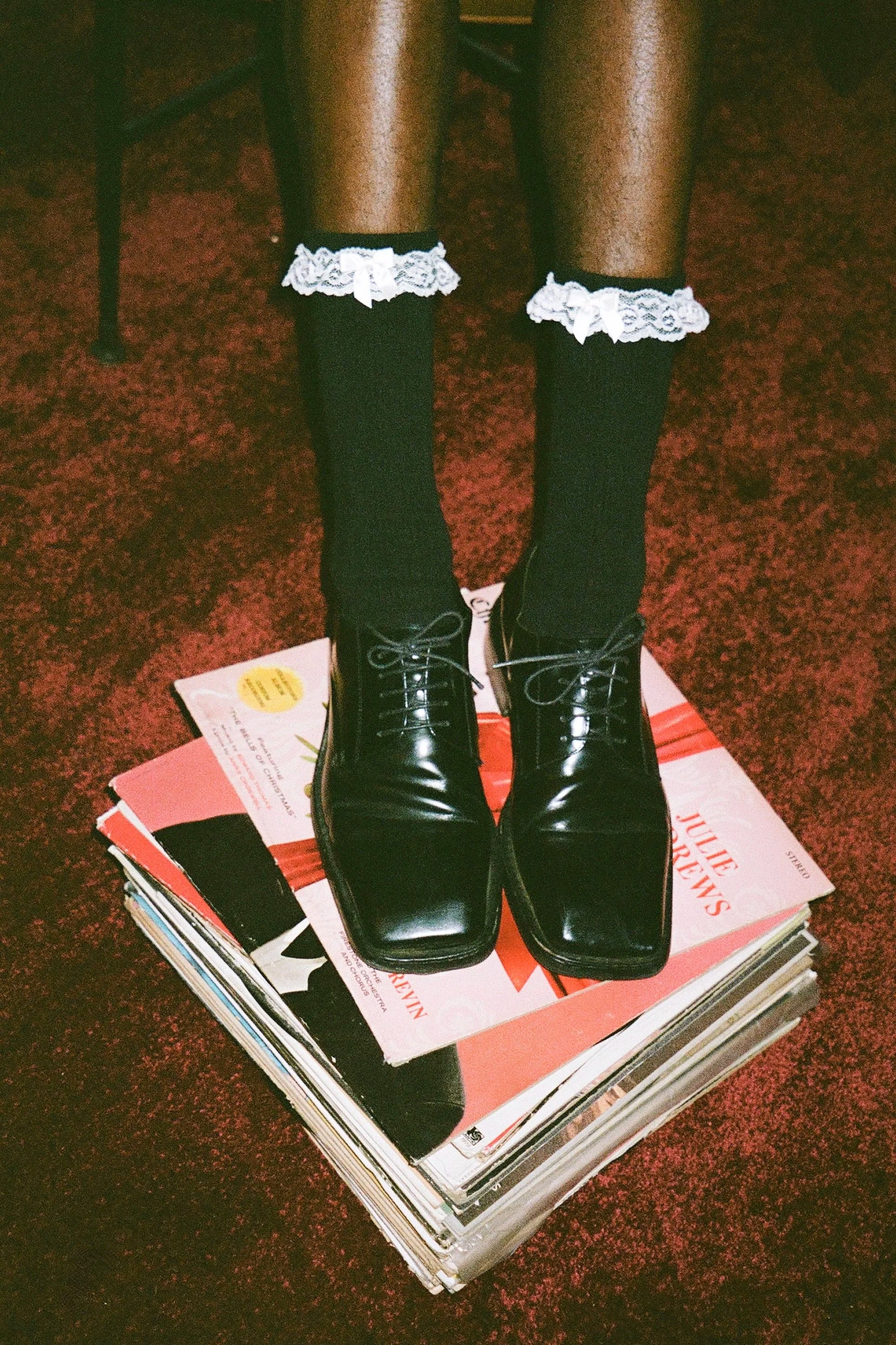 Bobby Lace Trim House Socks
