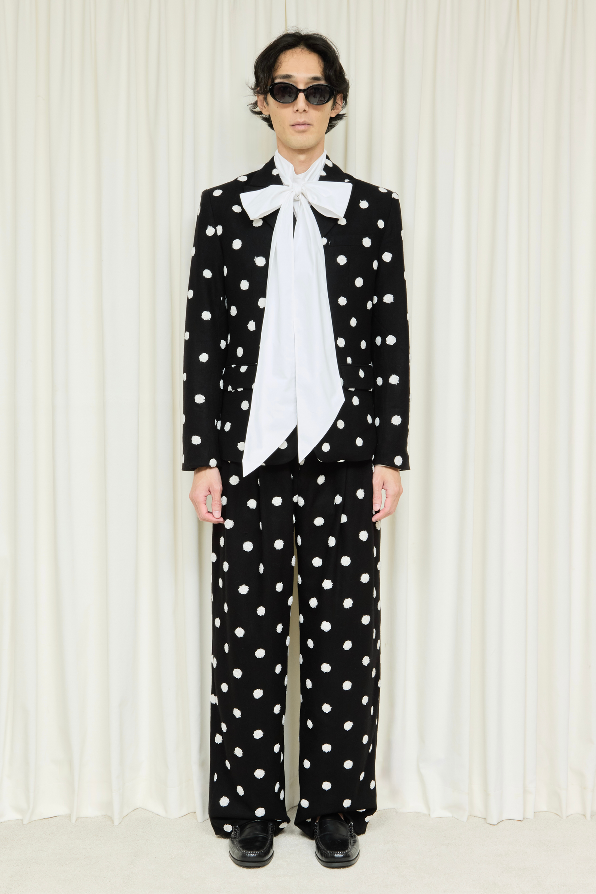 Eddie Raised Polkadot Pleated Trouser
