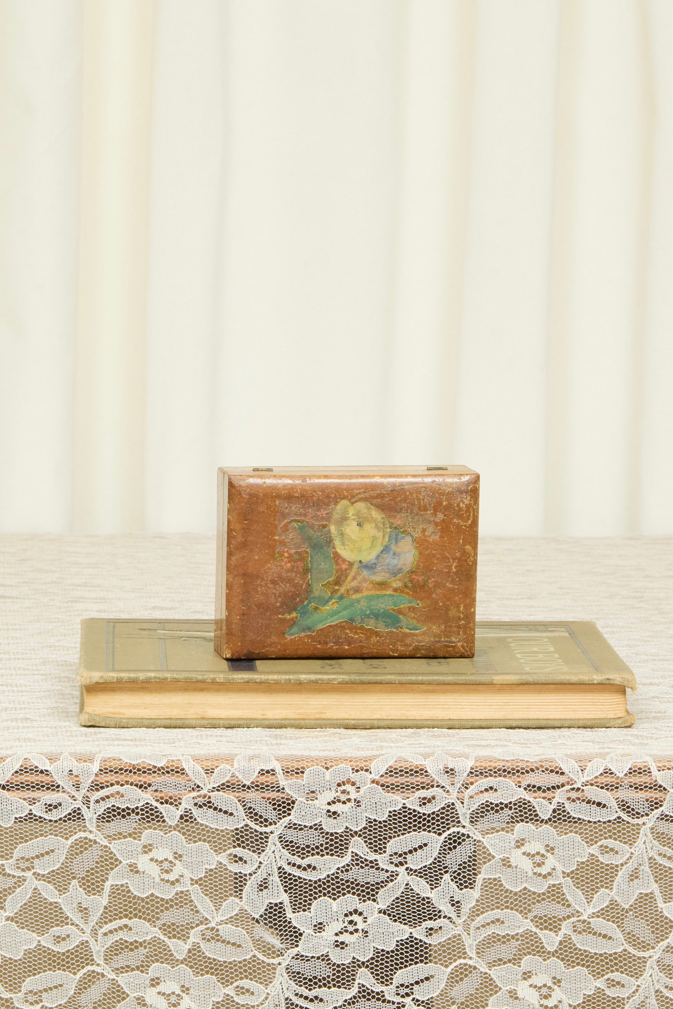 Vintage Tulip Trinket Box