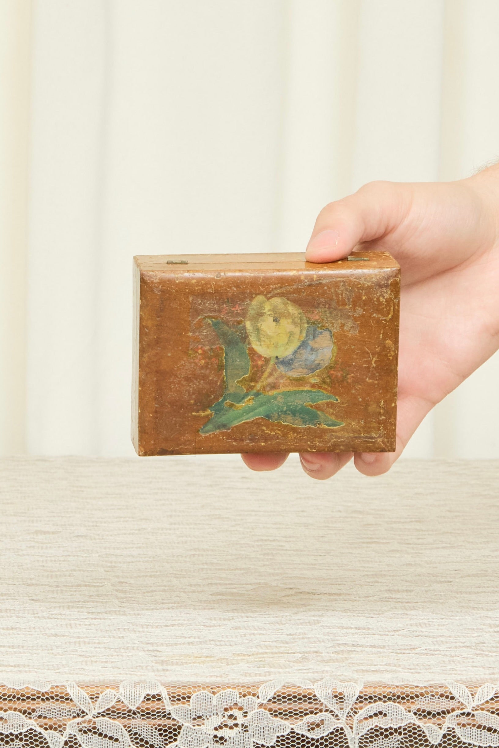 Vintage Tulip Trinket Box