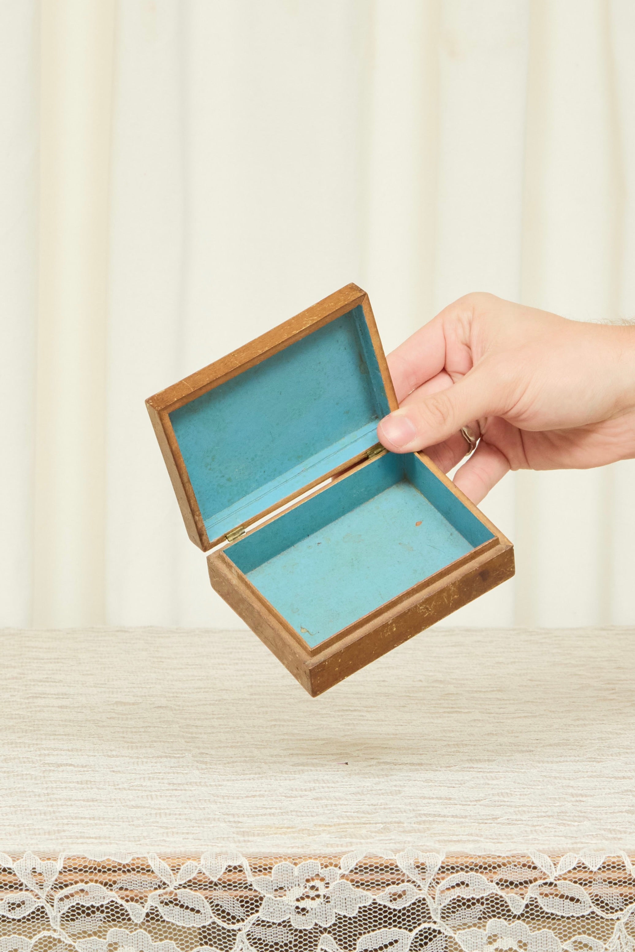 Vintage Tulip Trinket Box