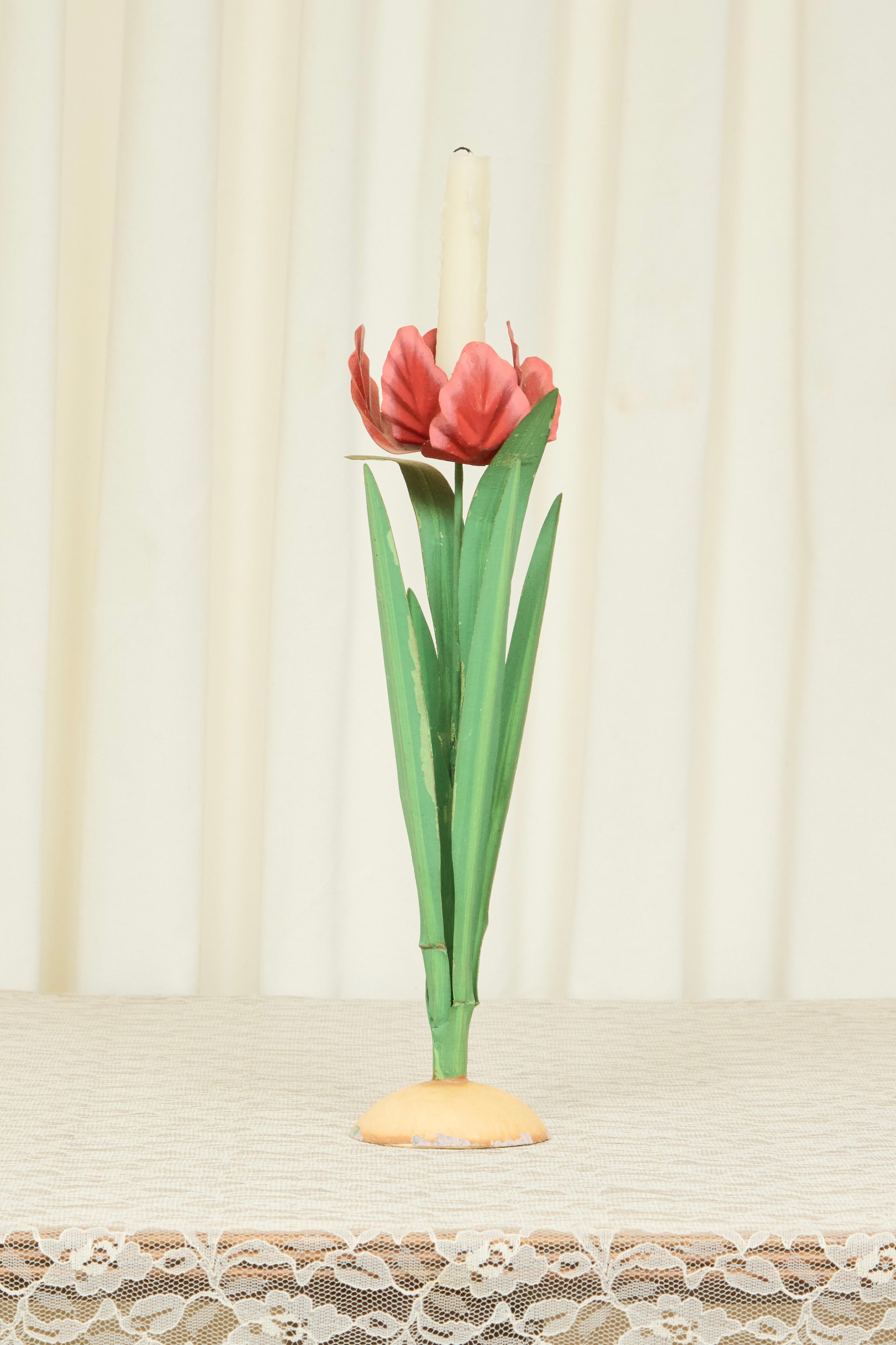 Vintage Metal Flower Candle Holder (red)