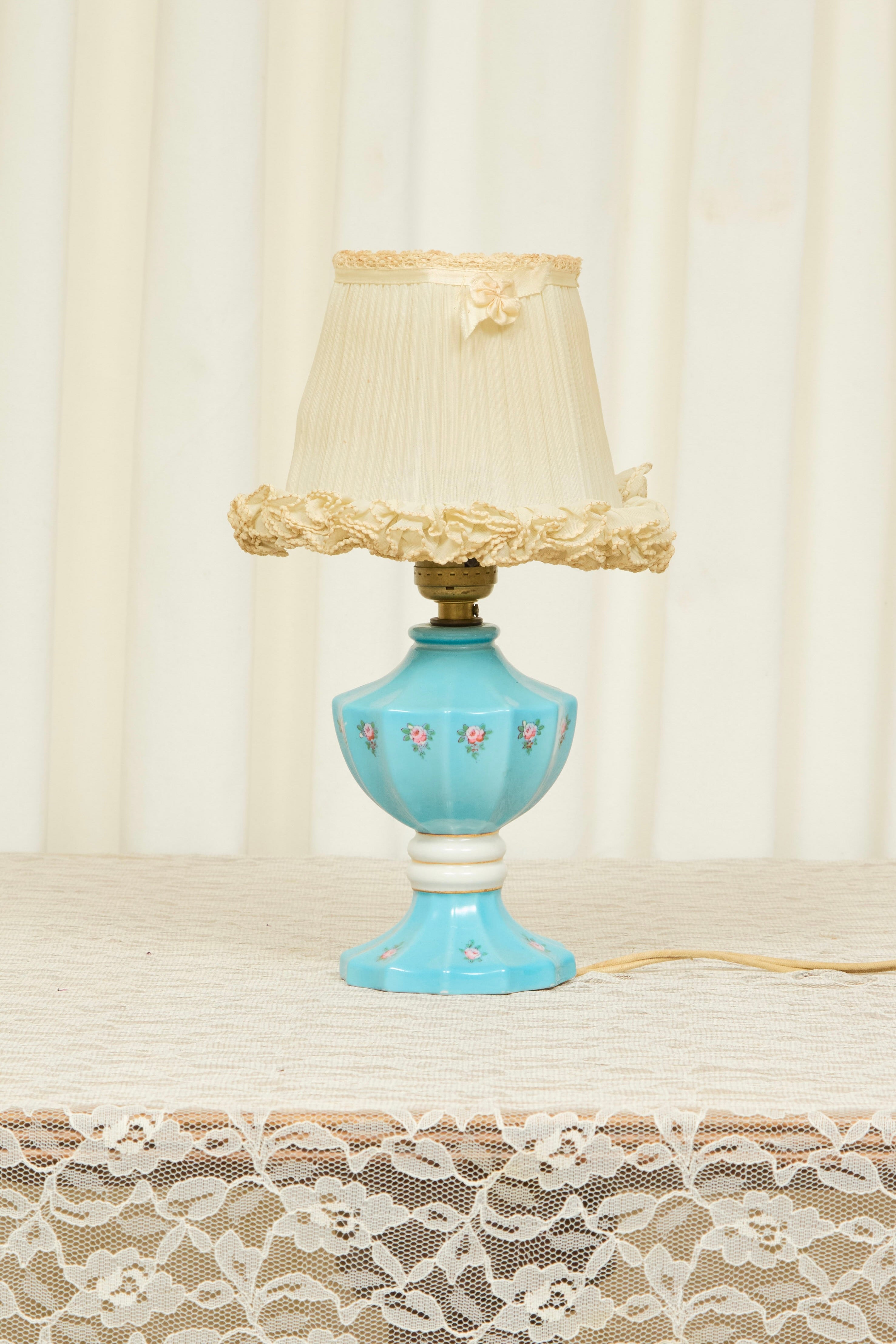 Vintage Foral Lamps w/ Ruffle Shade Set/2