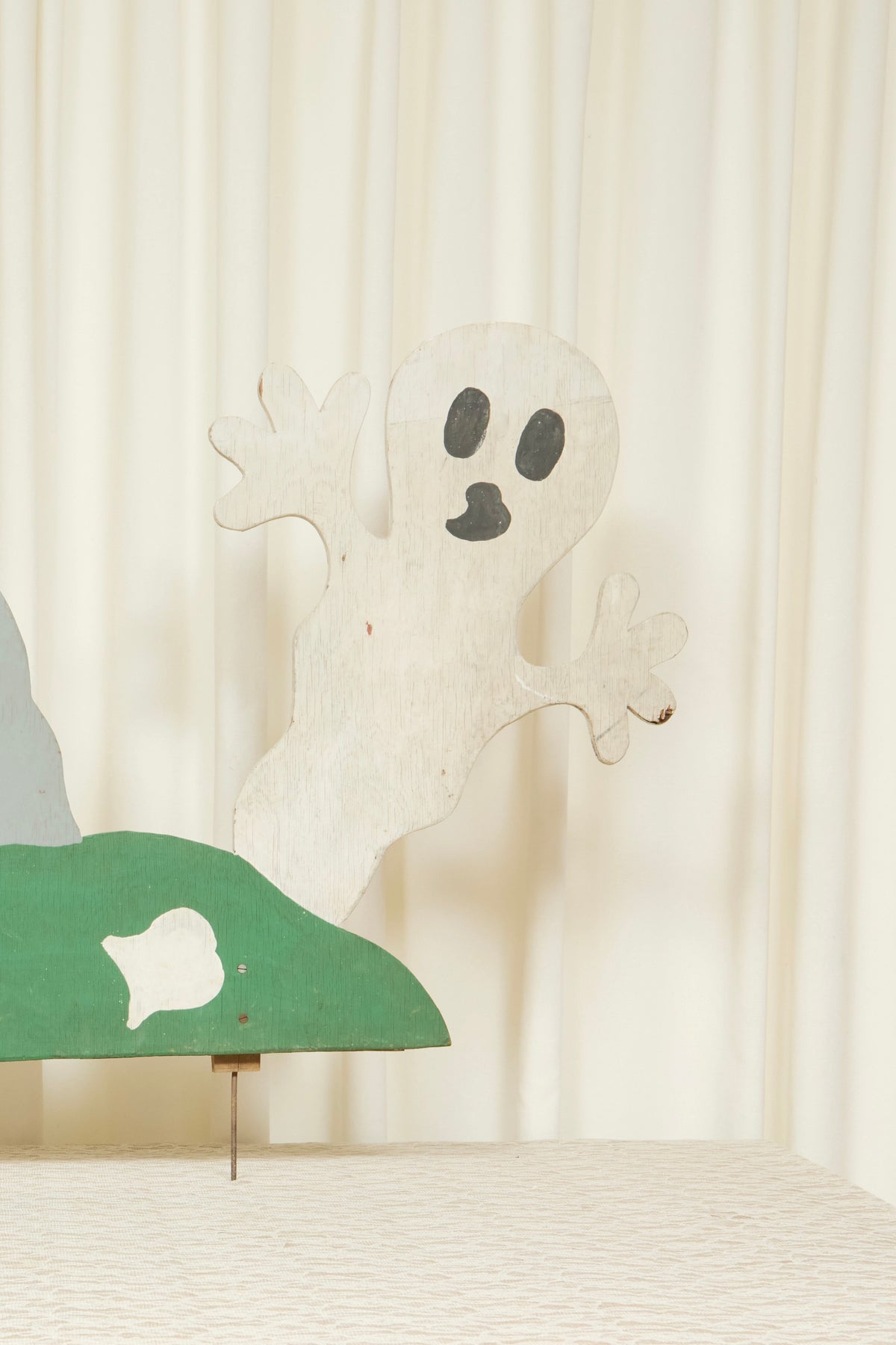 Vintage Ghost Scene Lawn Ornament