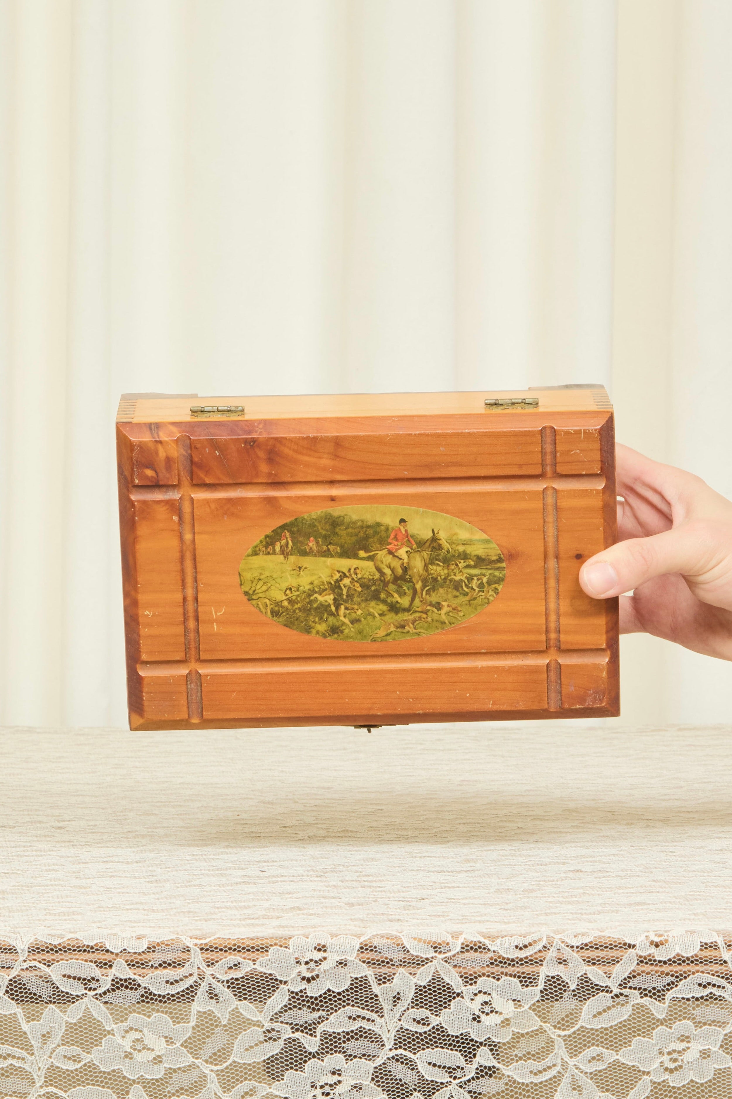 Vintage Hunting Scene Box
