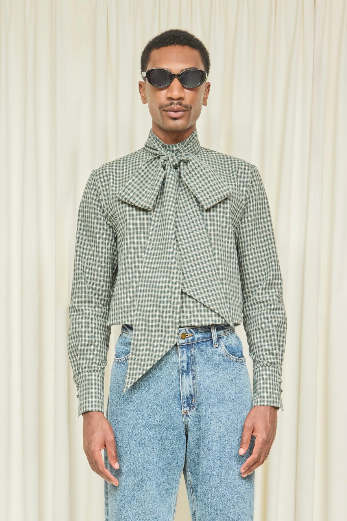 Laurence Plaid Pussybow Shirt