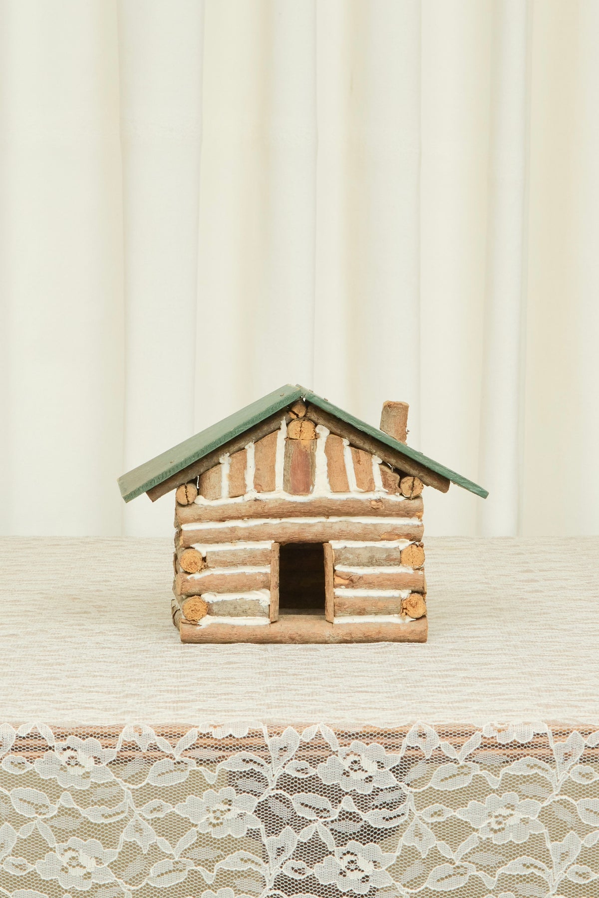 Vintage Mini Log Cabin