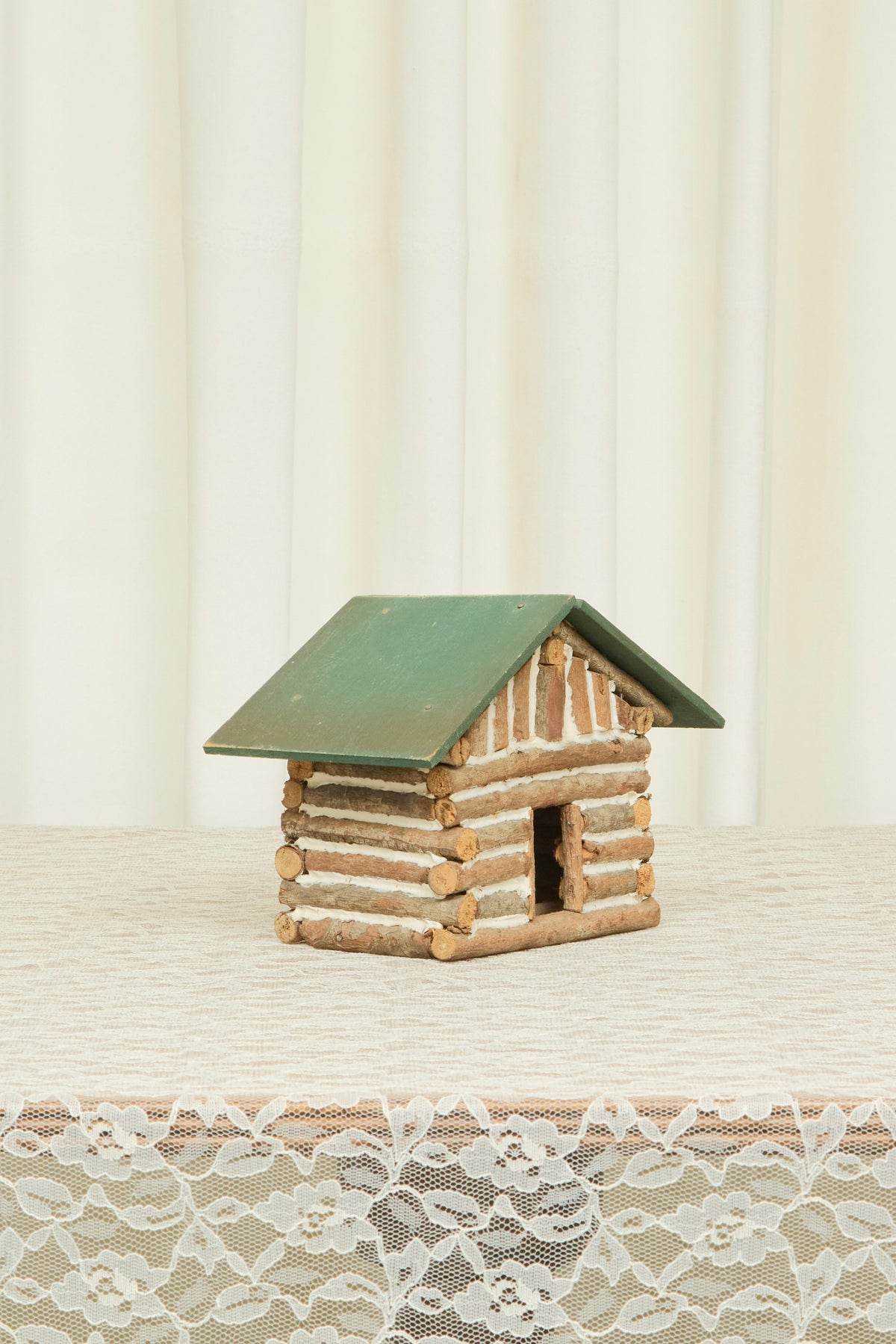 Vintage Mini Log Cabin