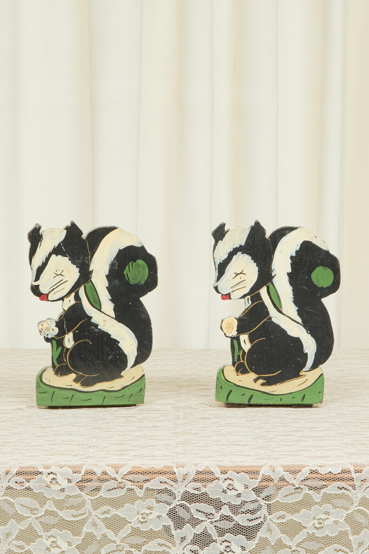 Vintage Folk Art Skunk Bookends Set/2