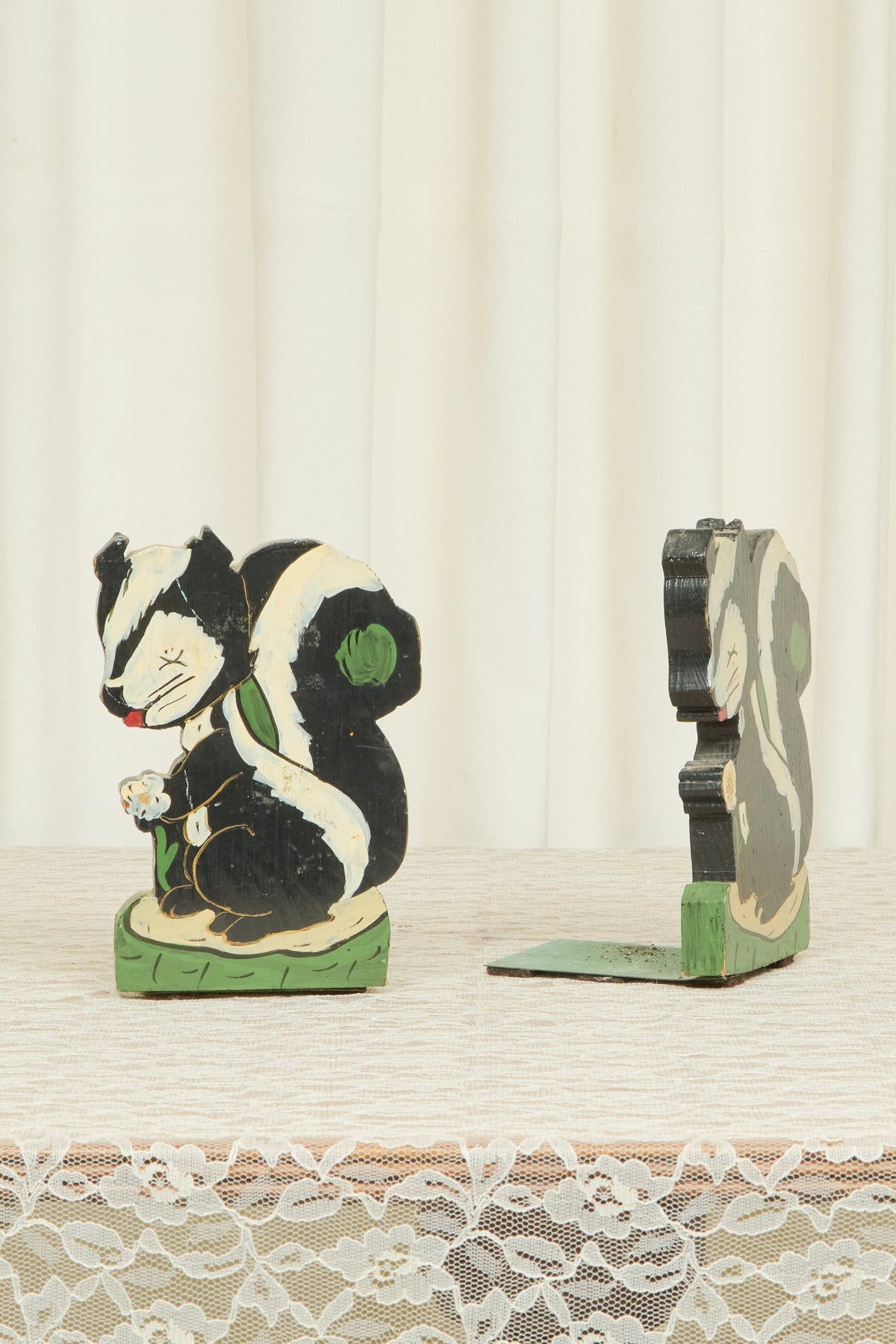 Vintage Folk Art Skunk Bookends Set/2