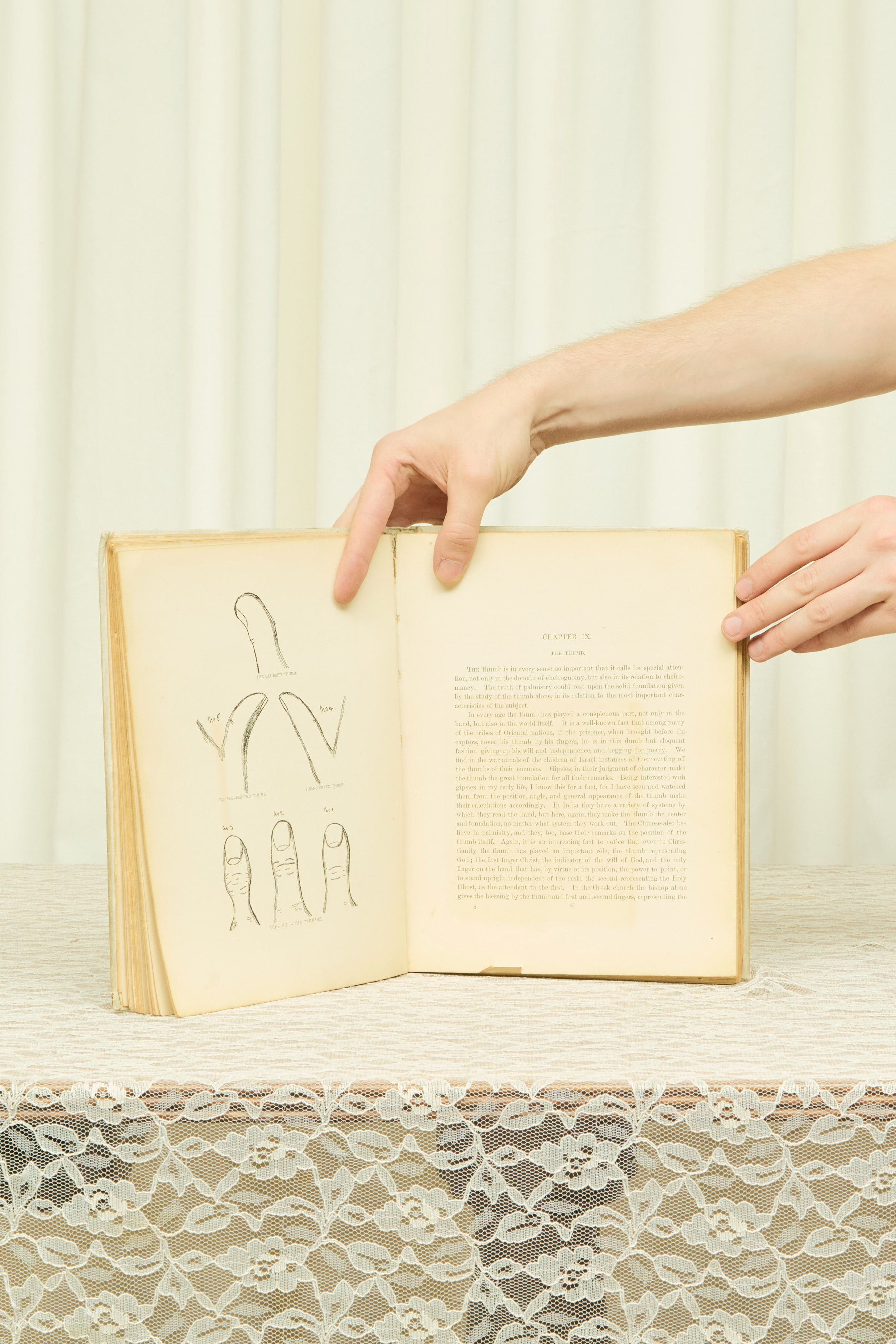 Antique "Cherios Language of the Hand" (1900)