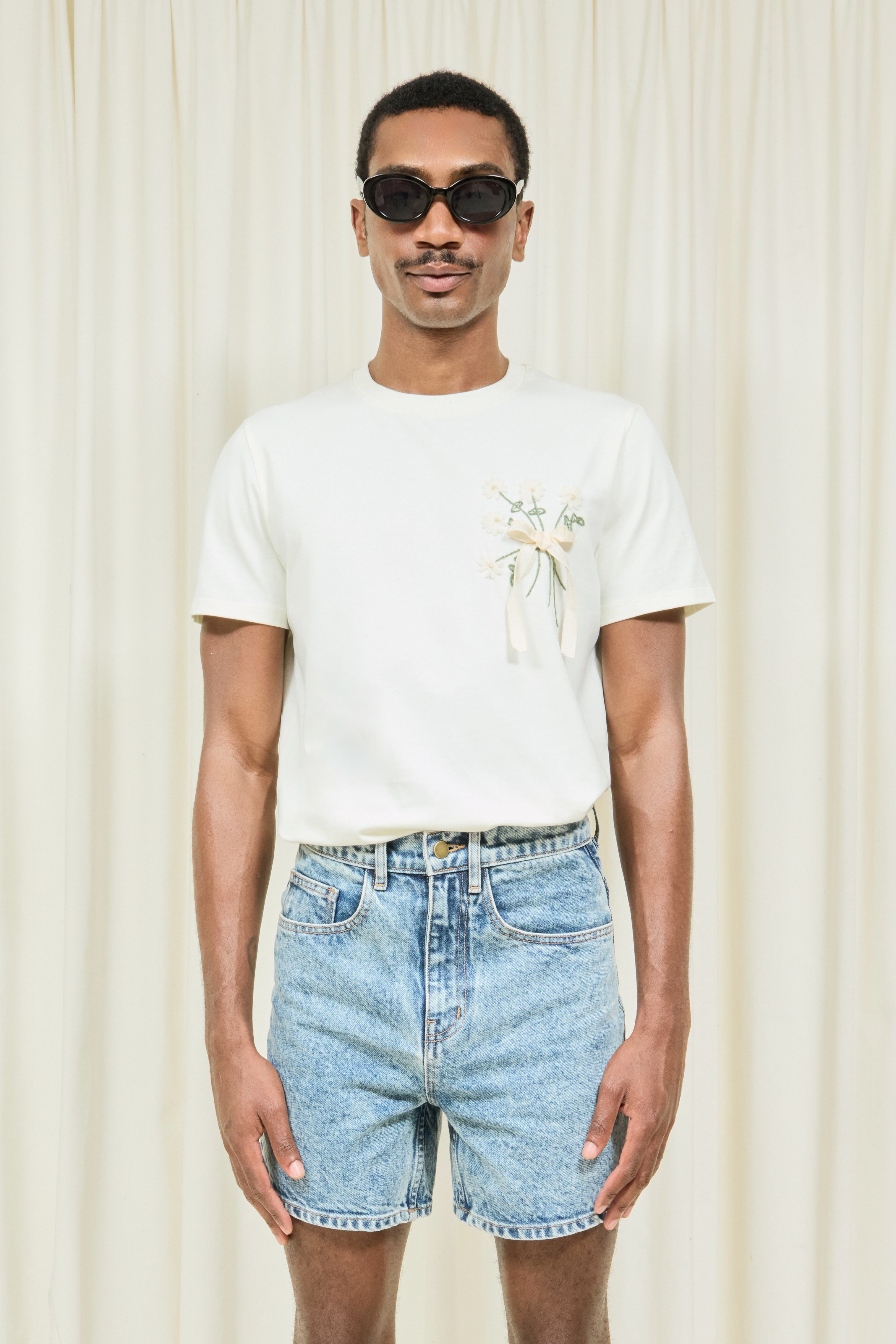 Arnold Daisy Bouquet Tee