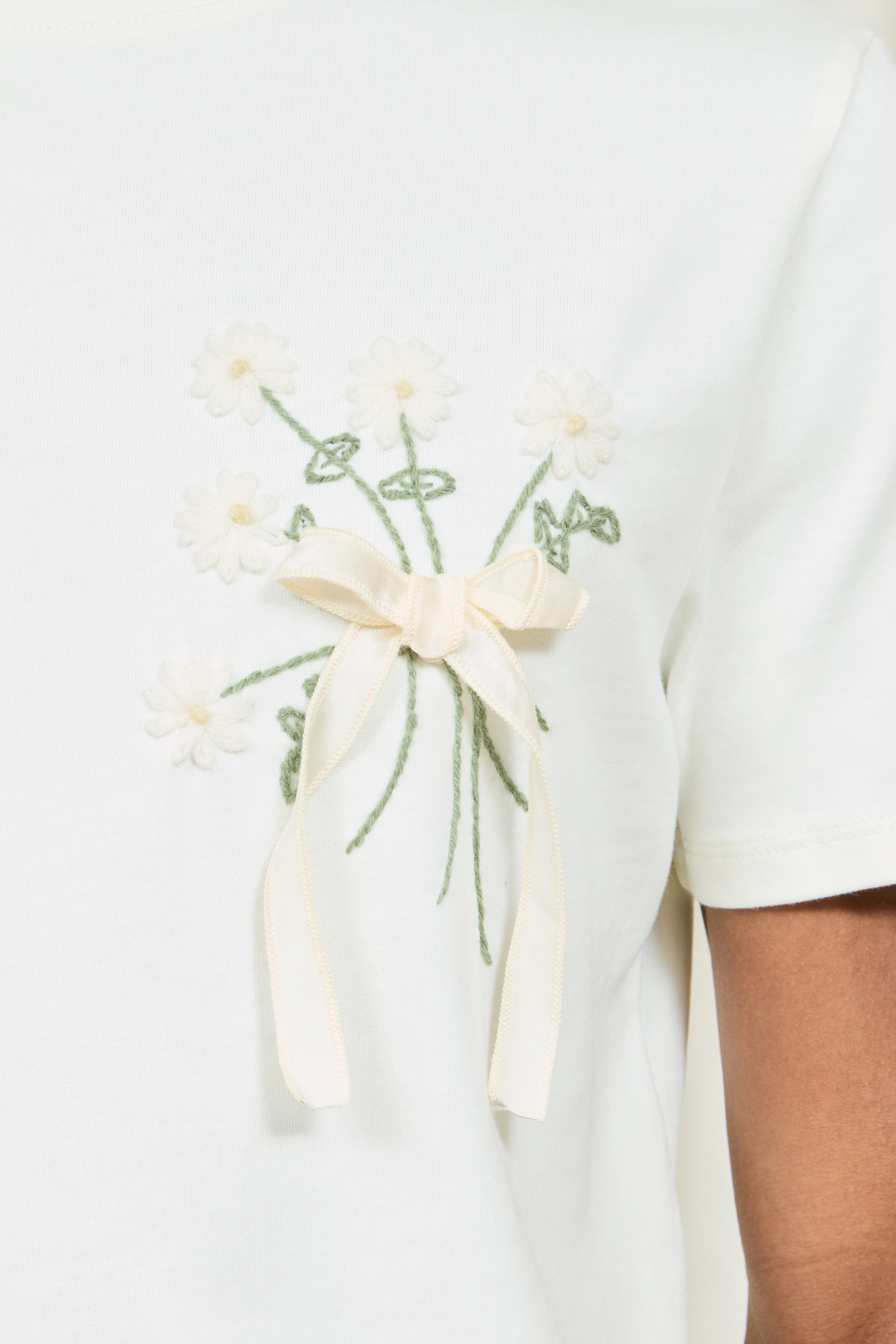 Arnold Daisy Bouquet Tee