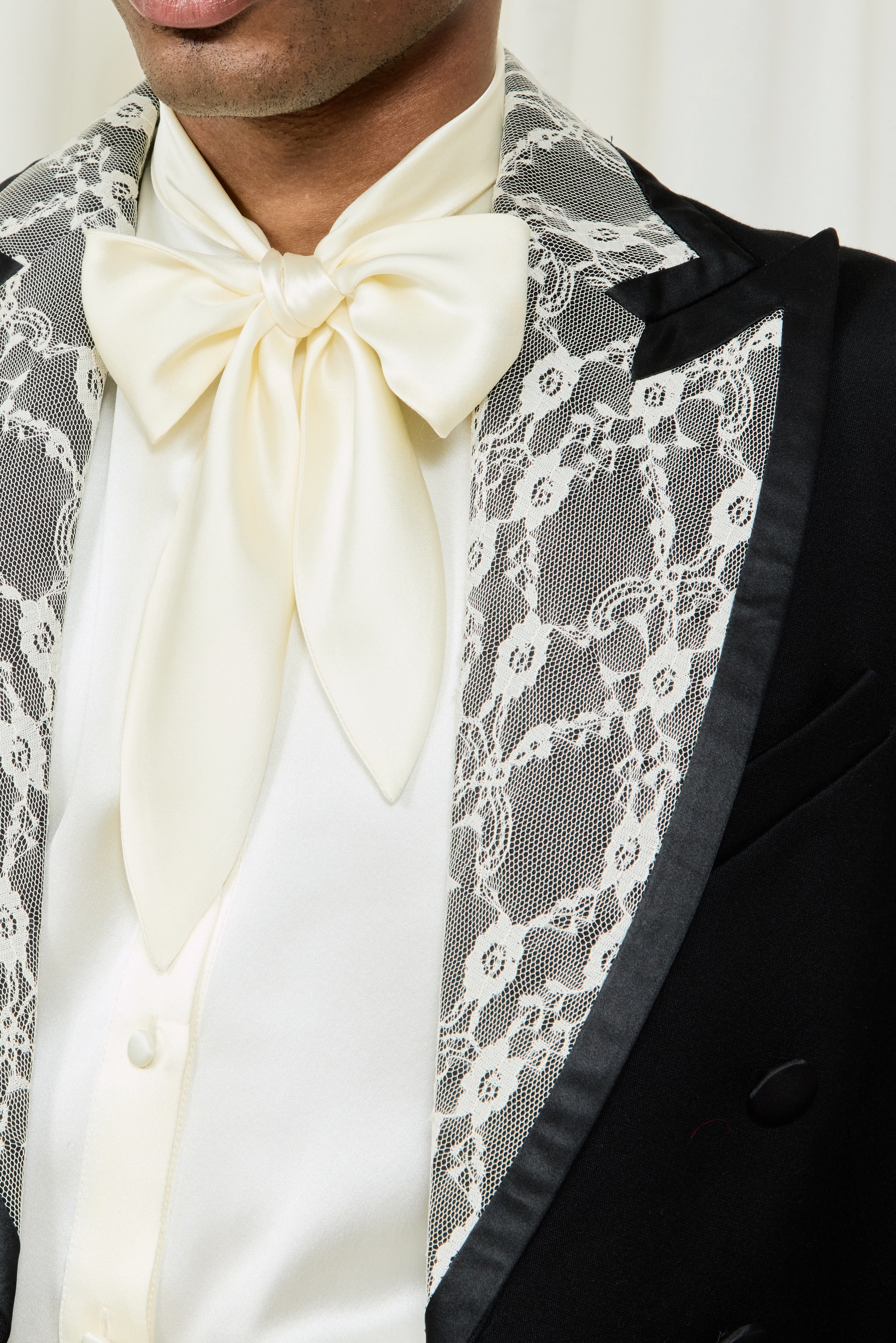 Theodore Lace Lapel Tailcoat
