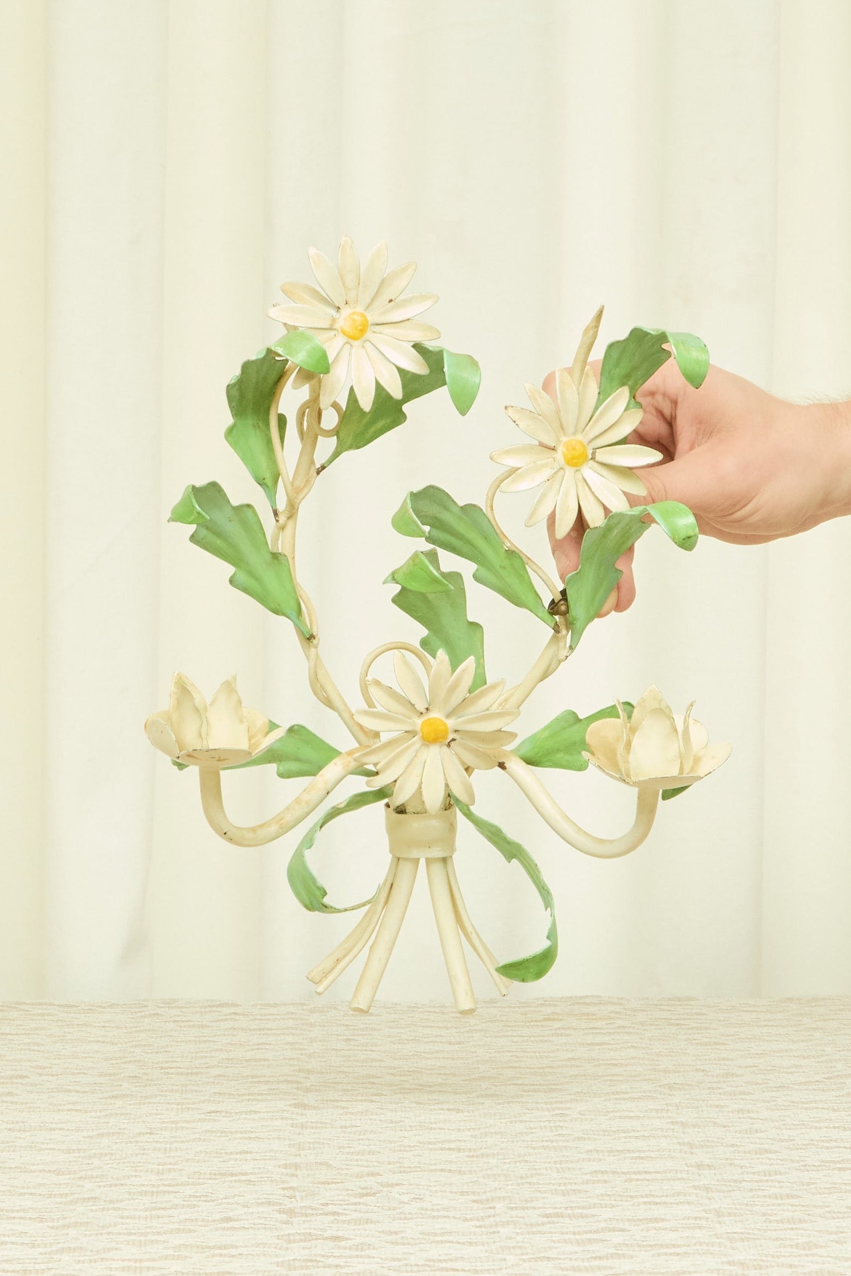 Vintage Metal Daisy Wall Sconce