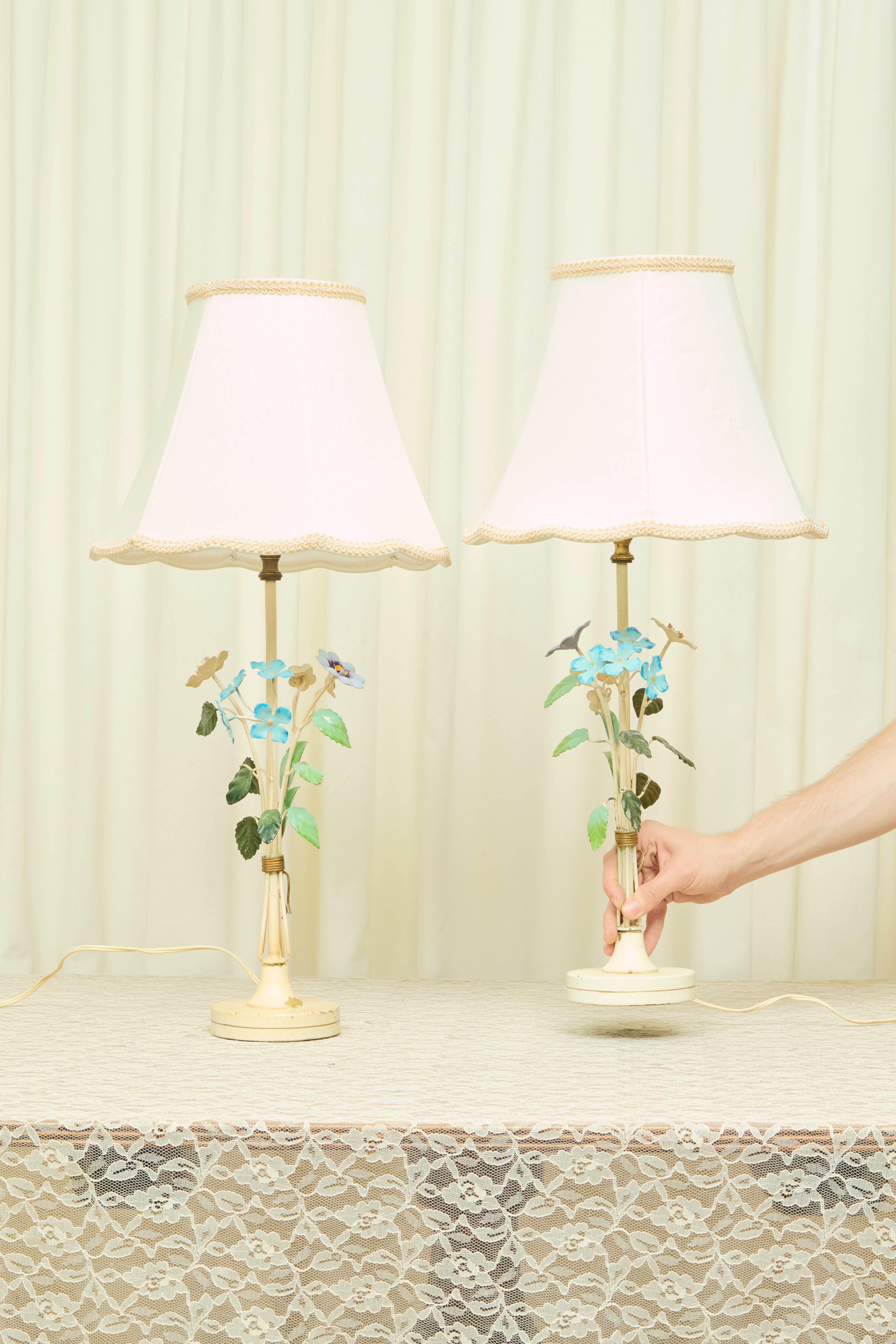 Vintage Metal Floral Lamp w/ Shade