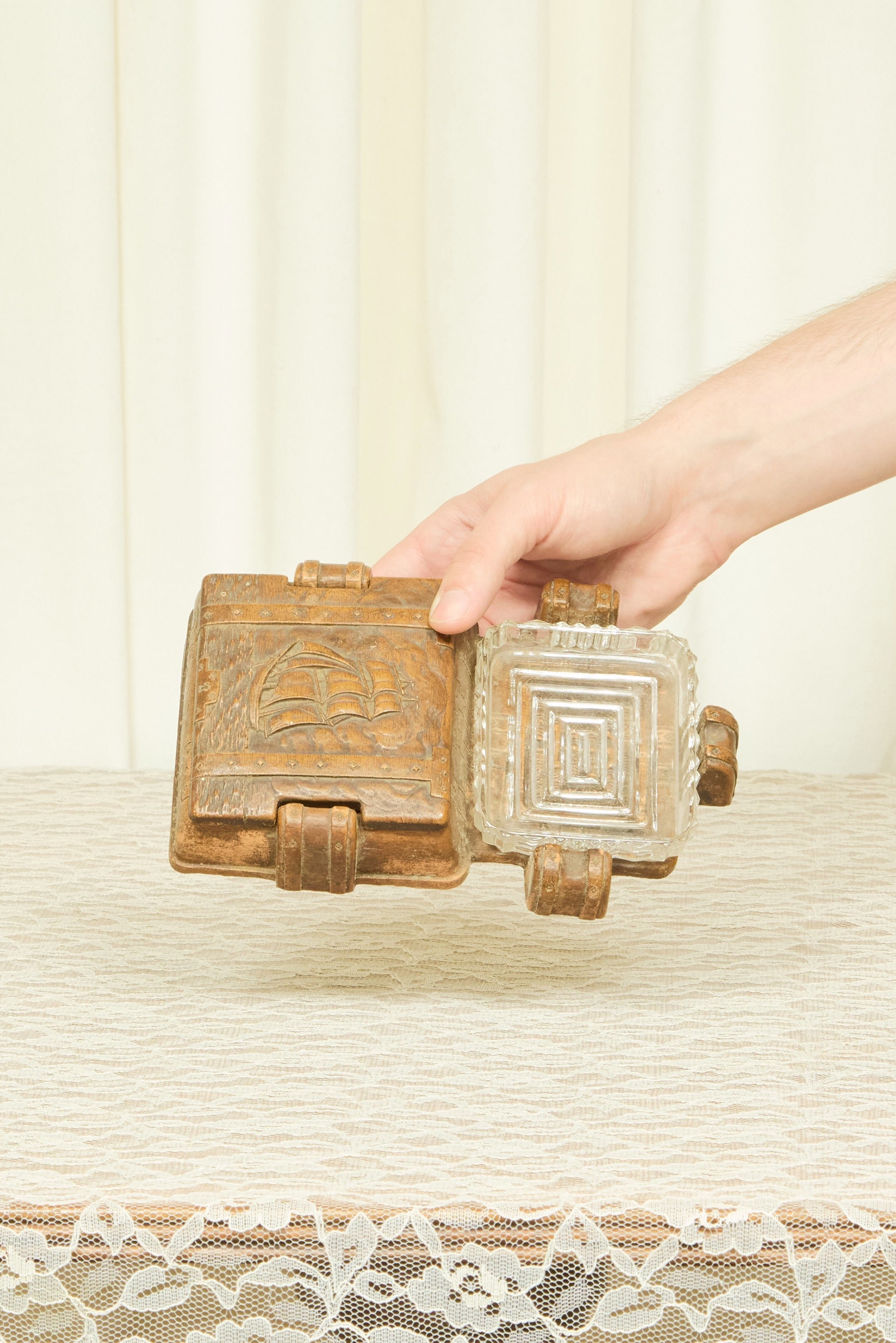 Vintage Sailbox Ashtray/Trinket Box